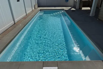  Coral Cay Plunge