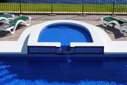 Horseshoe Sundeck